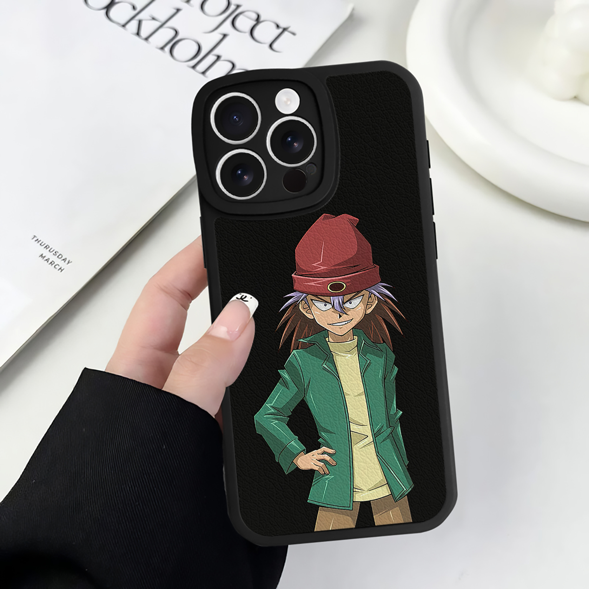 （画像用） 遊☆戯☆王 Yu-Gi-Oh! 【iPhone 16シリーズ対応】シリコンスマホケース（レザー調） 材質：シリコン